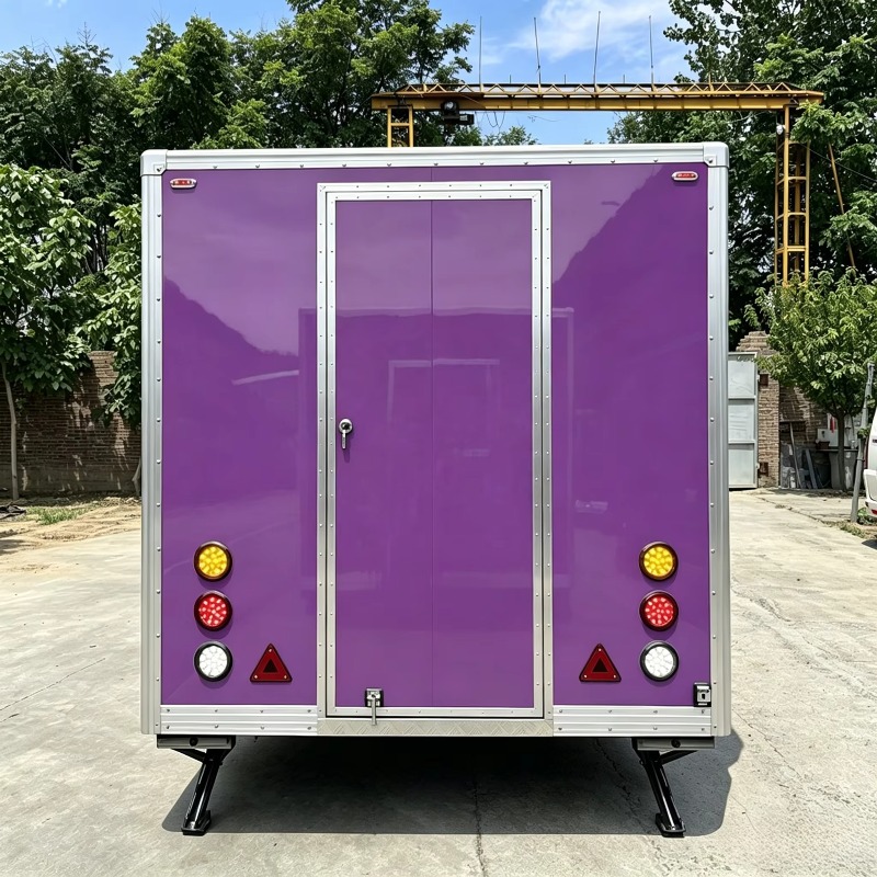 Trailer Katering Modern dengan - Food Snacks Catering ulasan dan harga
